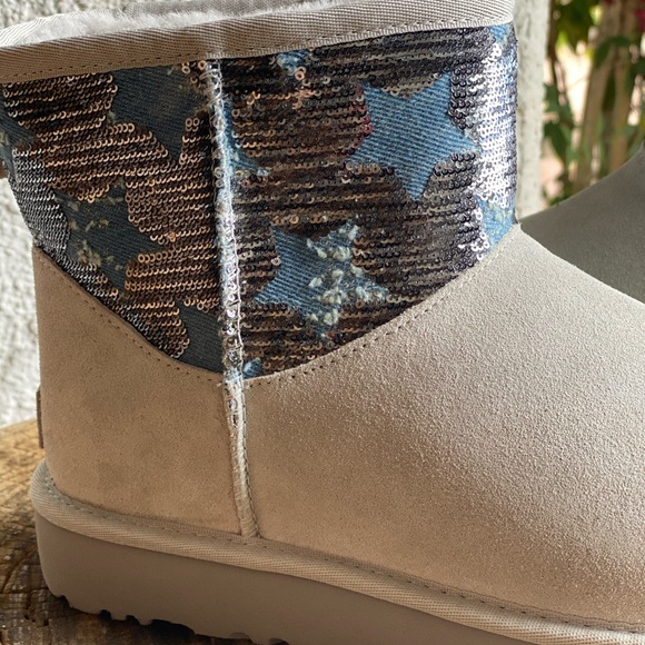 UGG SEQUIN Grey Suede Boots - Picture 2 of 7